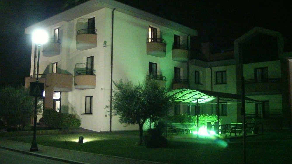 Hotel Da Vito Кампанья-Лупия Экстерьер фото