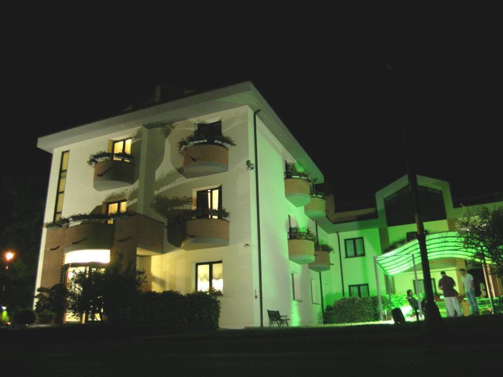 Hotel Da Vito Кампанья-Лупия Экстерьер фото