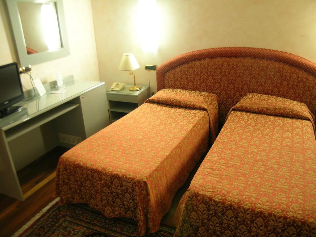 Hotel Da Vito Кампанья-Лупия Экстерьер фото