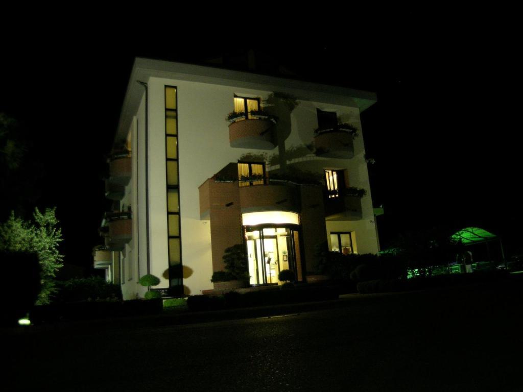 Hotel Da Vito Кампанья-Лупия Экстерьер фото