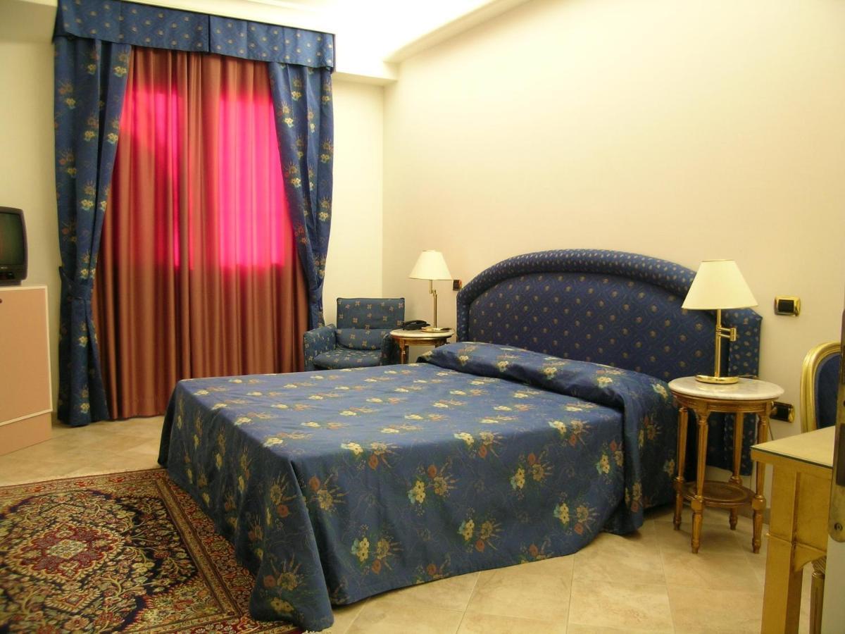 Hotel Da Vito Кампанья-Лупия Экстерьер фото